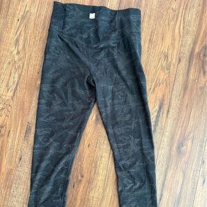 Vuori Camo Clean Elevation Legging Size S